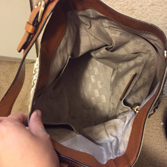 PRICE REDUCED!!!!   Large MK - Picture 4 of 4