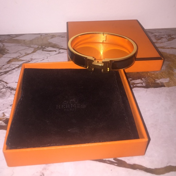 Hermes gold 'H' Clic Bracelet- SOLD - Picture 2 of 4