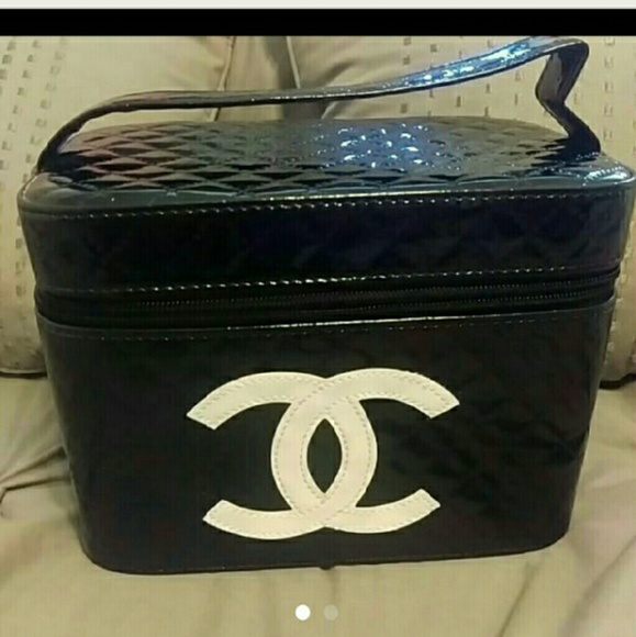 ❌❌SOLD ❌❌Makeup tote - Picture 1 of 1
