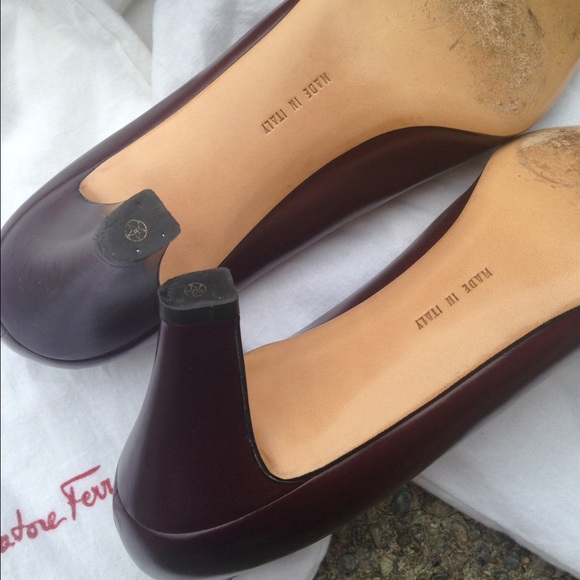 Salvatore Ferragamo/Sold - Picture 3 of 4