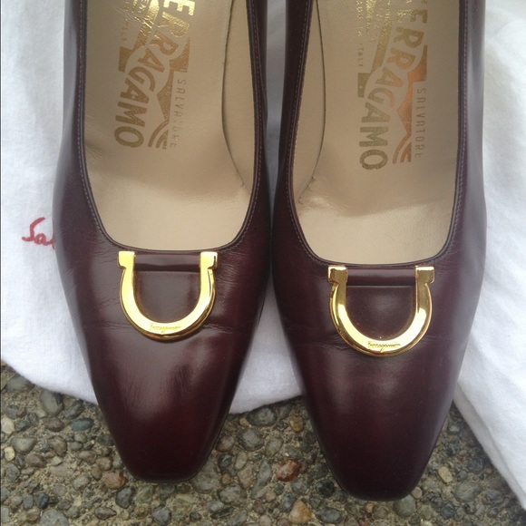 Salvatore Ferragamo/Sold - Picture 4 of 4