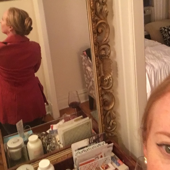 Vintage red leather women's jacket. - Picture 2 of 4