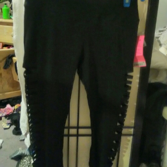 Cutout leggings