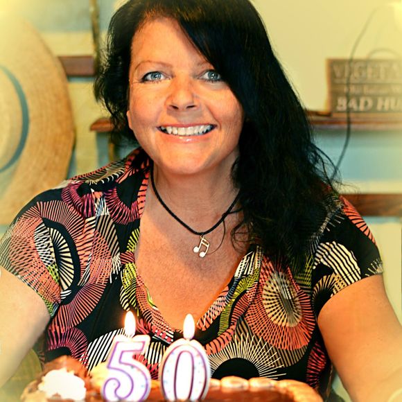 Meet your Posher, Bari