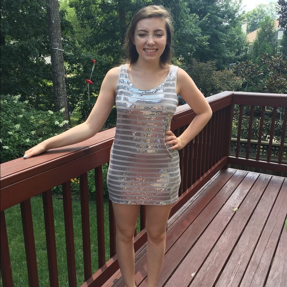 Sequined Silver Mini Dress | Forever 21 | Size M
