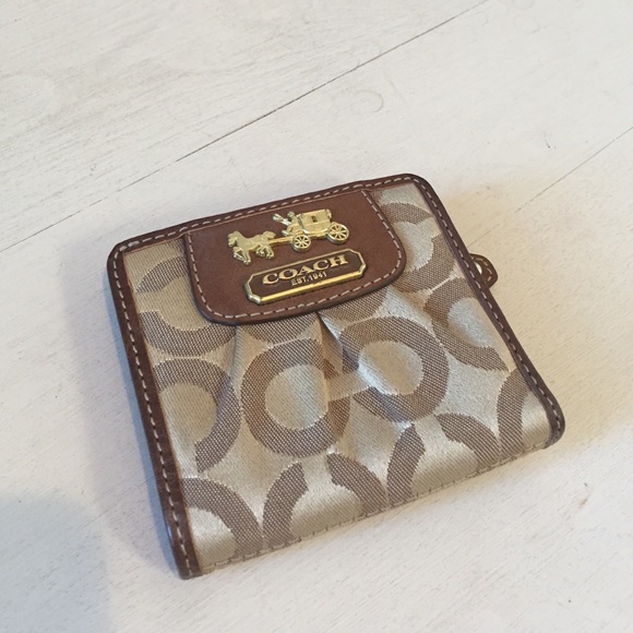 Super cute Coach mini wallet
