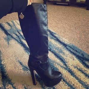 Super cute black knee high boots!