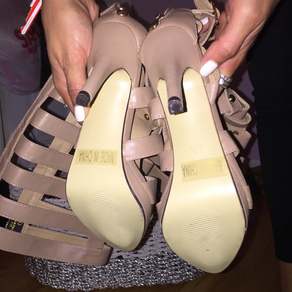 Knee high never worn heels - Picture 3 of 3