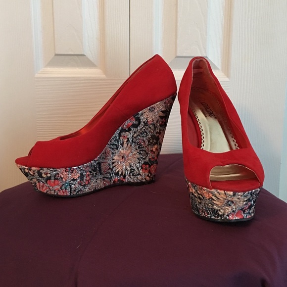 Floral Sparkle Red Velvet Wedges!
