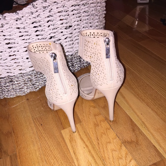 Beige heels worn a few times - Picture 2 of 3