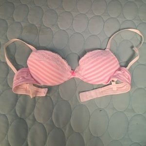 32A pink&white striped bra