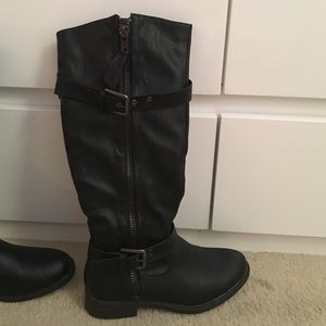 black boots