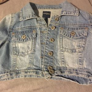 Cropped jean jacket