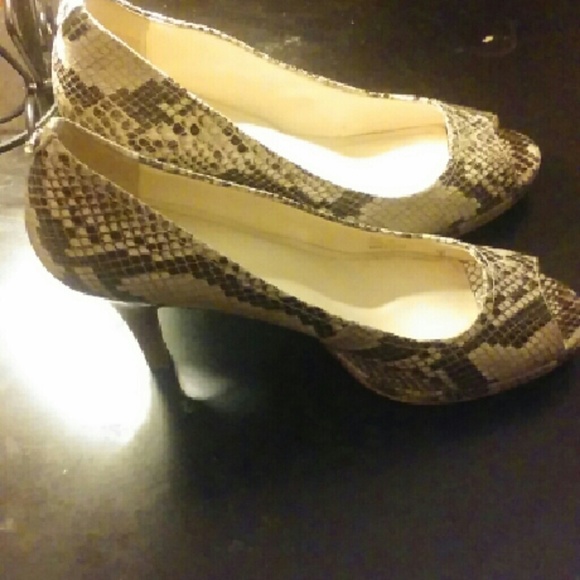 Calvin Klein size 9m