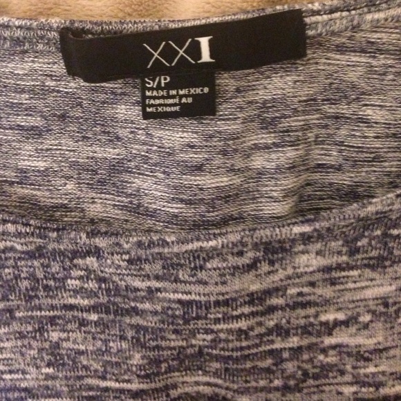 XXI (Forever 21) sz s/p soft marble blue top. - Picture 4 of 4
