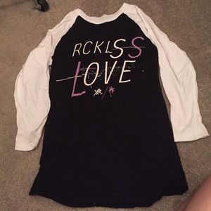 XS young & reckless baseball tee