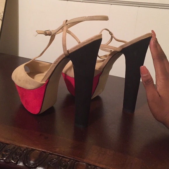 Heels - Picture 3 of 4