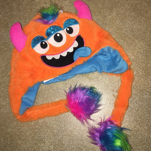 RAVE MONSTER beanie