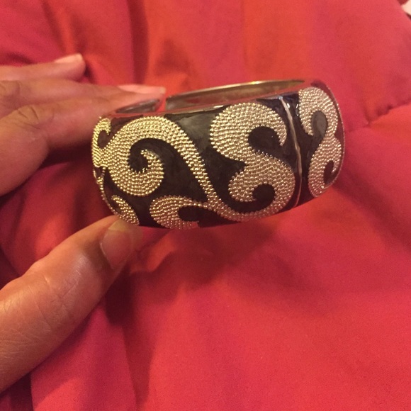 Bangle - Picture 2 of 2