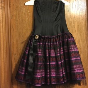 Strapless party dress.