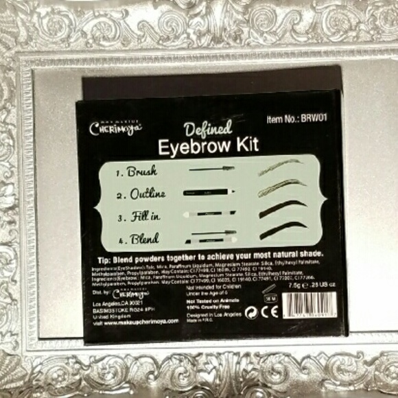 Eyebrow Defining Makeup Kit - Picture 2 of 3