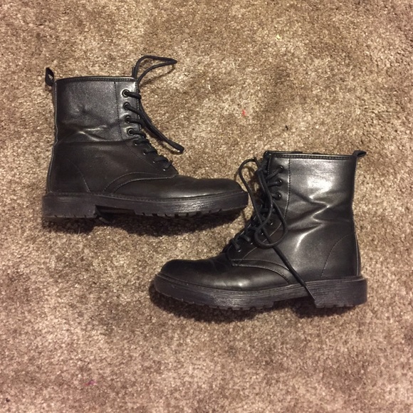 Mudd black combat boots