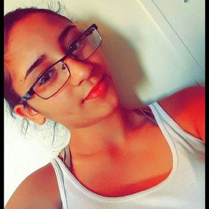 Meet your Posher, Luzelena