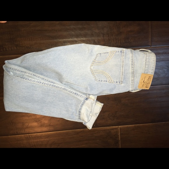 Hollister Mid Rise Jeans - Picture 2 of 3