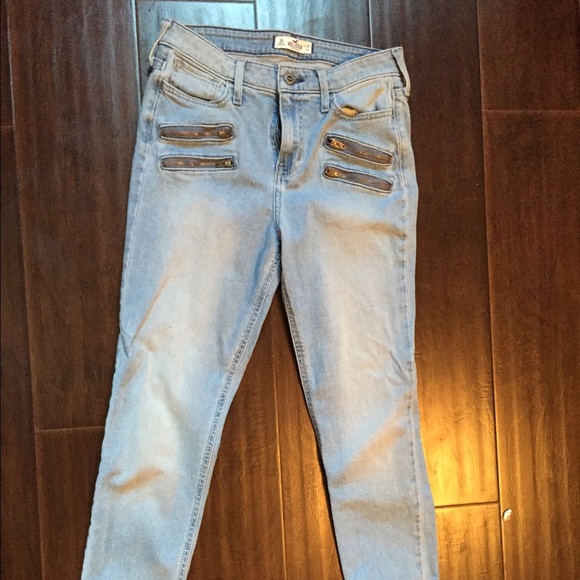 Hollister Mid Rise Jeans - Picture 3 of 3