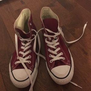 100% authentic maroon converse