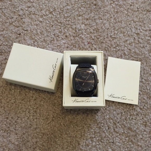 Last chance! NWT men's Kenneth Cole watch - Picture 2 of 4