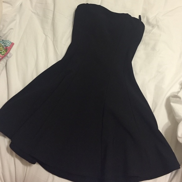 FLASH SALE!!! Plain black strapless circle dress
