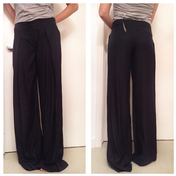56 off BCBGMaxAzria Pants BCBG Max Azria Black Wide Leg Pleated