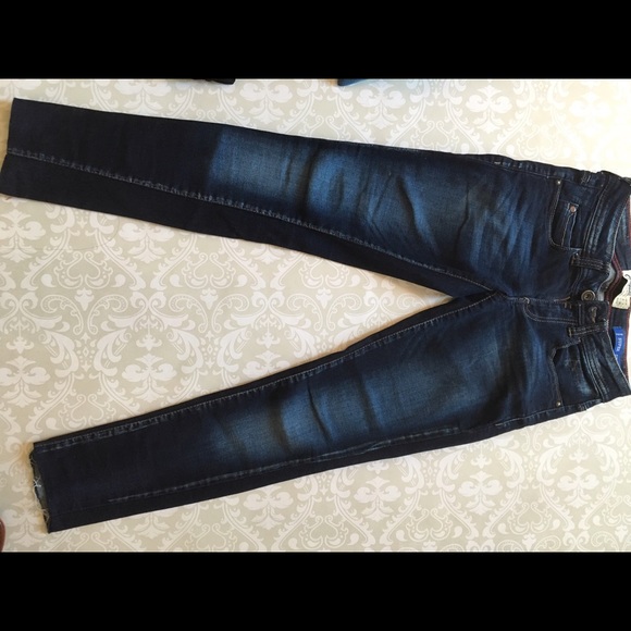 2 Pair of low rise skinny jeans. Bershka/OldNavy