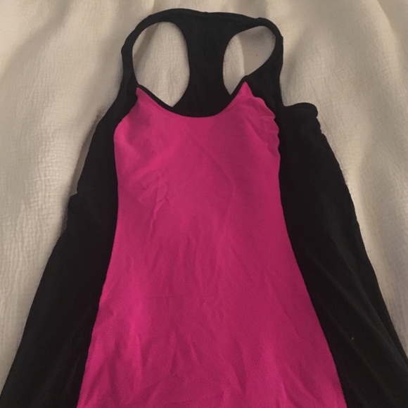 Lululemon fitted top