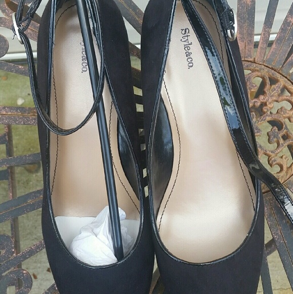 Final markdown. Style & Co blk heels - Picture 3 of 3