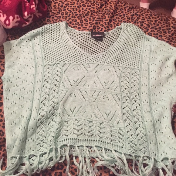 Cute tribal real shirt - Picture 1 of 2