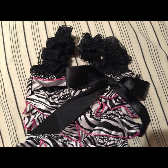 Romper - Picture 2 of 3