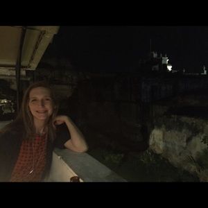Meet your Posher, Courtney