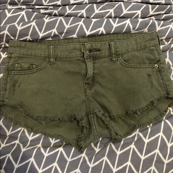 BDG low rise dolphin short