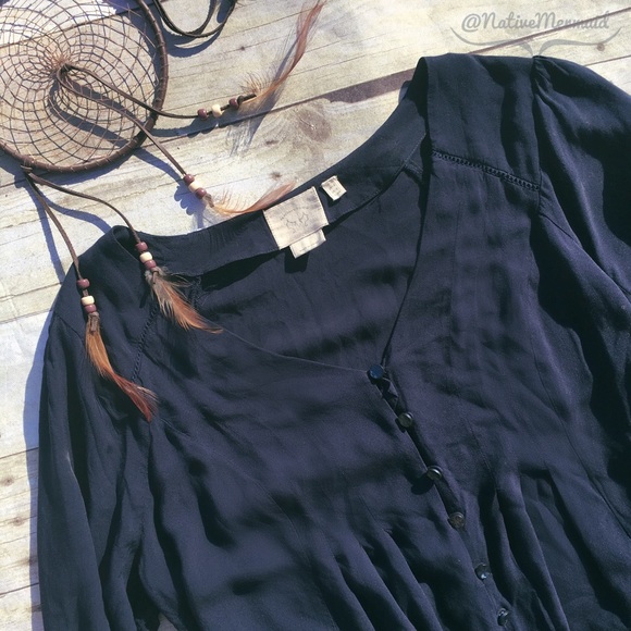 🚫SOLD🚫Anthropologie|Vanessa Virginia Navy Blouse