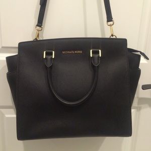 MICHAEL KORS SATCHEL