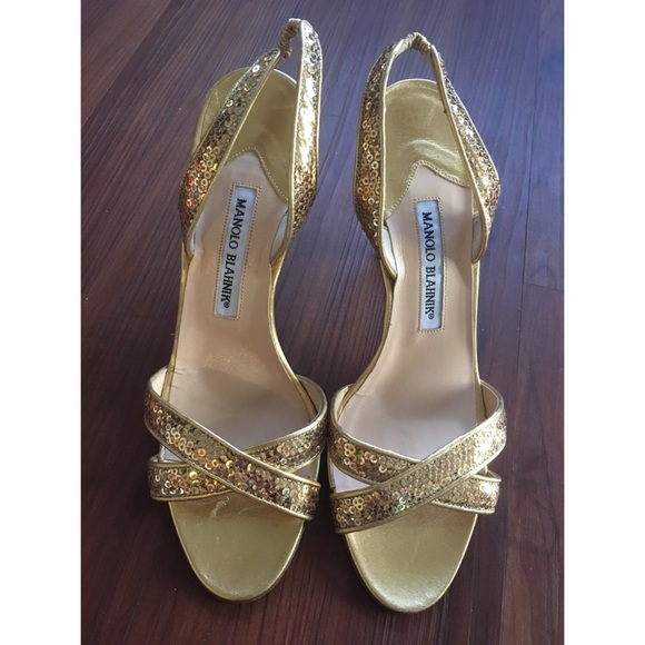 Brand new 38.5 Manolo Blahnik Gold Sandals