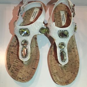 Simply Vera by Vera Wang White Bead Wedge Sandals