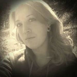 Meet your Posher, Desiree