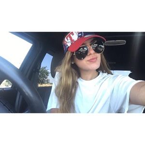 Meet your Posher, Brianne