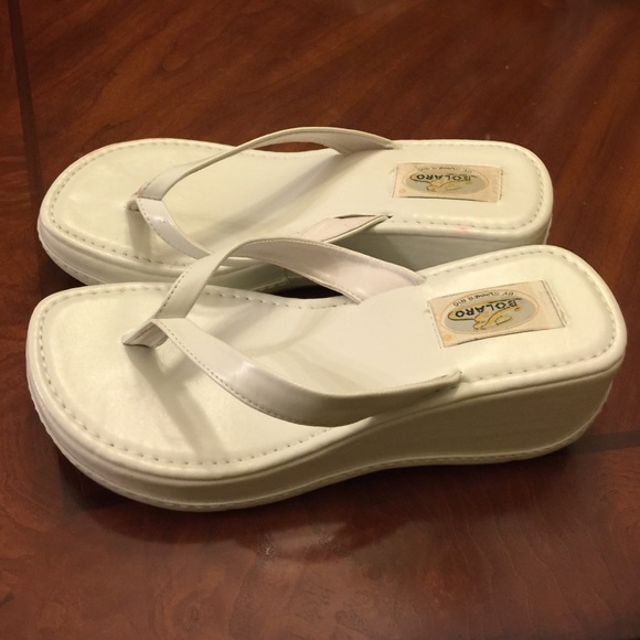 ** Bolark.** Women's Slippers - Picture 3 of 4