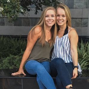 Meet your Posher, Abbey