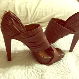 Jessica Simpson heels