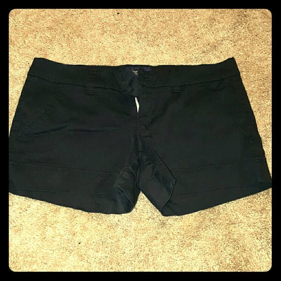 American Eagle black shorts